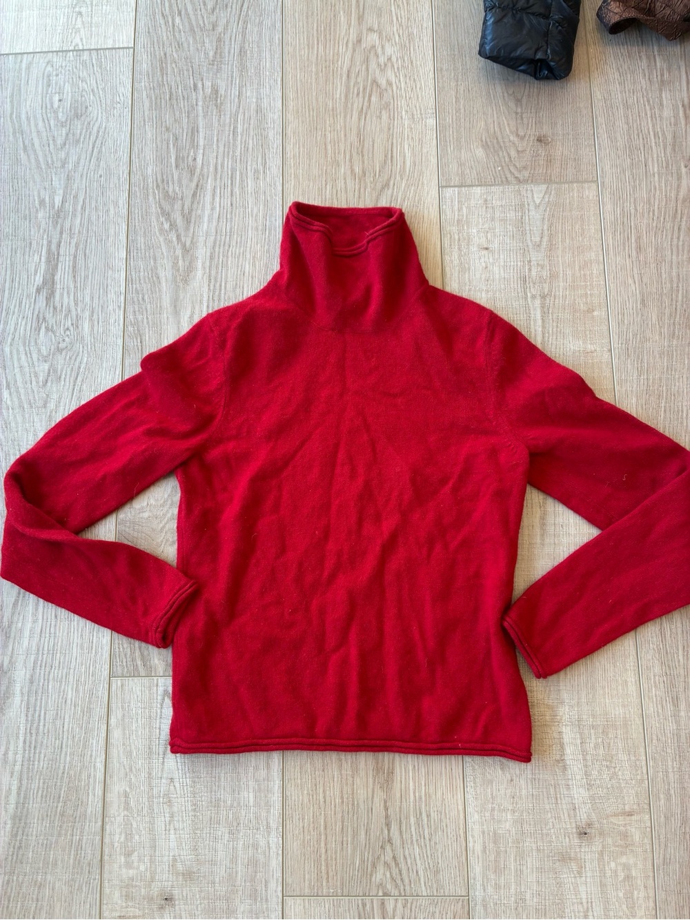 Willi Smith cashmere Red Turtleneck Sweater fitted medium holidays festive